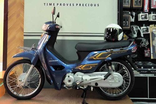 Honda Dream huyền thoại 2024 nhập về Việt Nam 'hét' giá gấp đôi xe SH