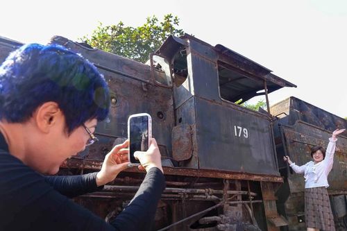 Đặc sắc không gian nghệ thuật tại Nhà máy Xe lửa Gia Lâm ở Hà Nội