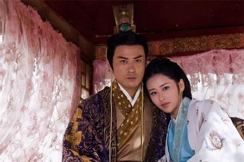 Nam thần đào hoa một thời vẫn trẻ đẹp dù đã 54 tuổi, lười đóng phim vì 4000 tỷ từ nhà vợ?
