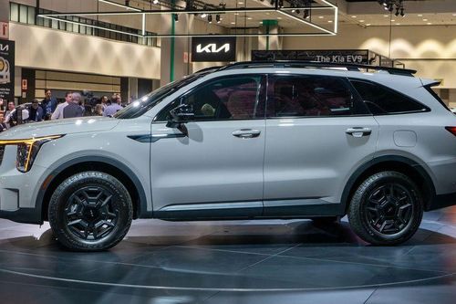 Cận cảnh KIA Sorento 2024 vừa ra mắt: Có bản X-Pro 'siêu đỉnh', quyết hơn thua với Hyundai Santa Fe