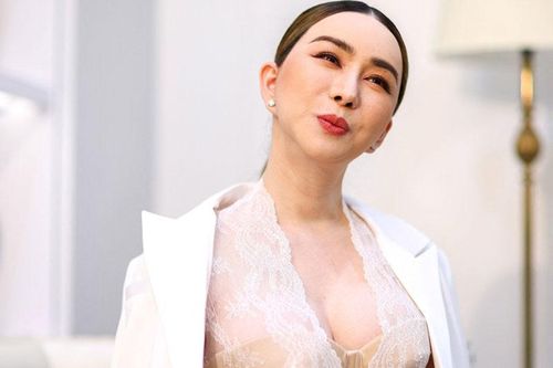 Nữ tỷ phú Hoa hậu Hoàn vũ lao đao
