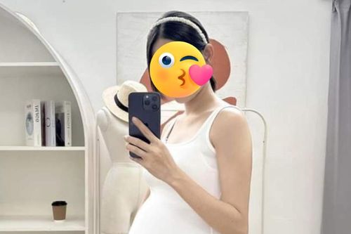 Một nữ diễn viên Vbiz lên tiếng làm rõ thông tin mắc bệnh khó có con nhưng mang thai liên tục