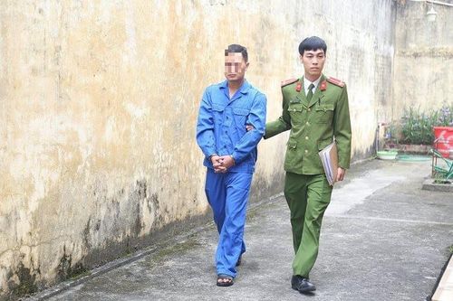 Bịa chuyện huyễn hoặc, phải 'giải vong' để lấy tiền
