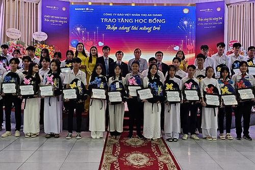 Bảo Việt nhân thọ tiếp sức học sinh tài năng của An Giang