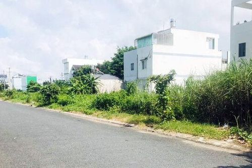Vỡ mộng giàu sang vì… 'ôm' đất