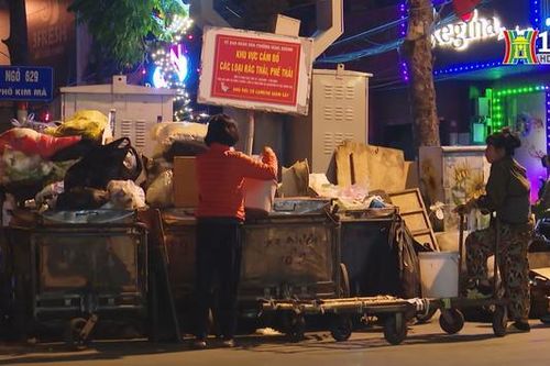 Nguy cơ tai nạn giao thông từ bãi rác tự phát