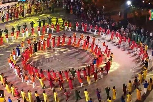 Vũ điệu kết đoàn, biểu tượng đoàn kết giữa các dân tộc