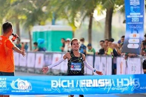 Các tuyển thủ quốc gia thắng lớn tại Giải Marathon quốc tế di sản Hạ Long