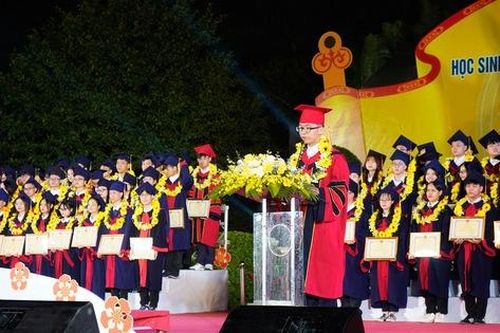 Hải Phòng chi hơn 1,3 tỷ đồng khen thưởng học sinh, sinh viên xuất sắc tiêu biểu