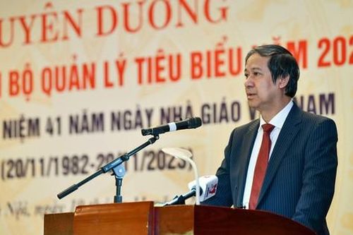 Nhiều nhà giáo đã dâng cả tuổi thanh xuân của mình cho học sinh thân yêu