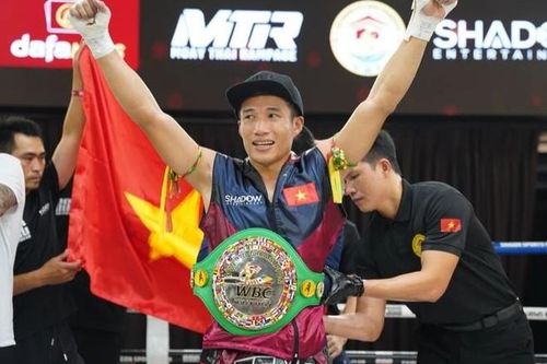 Võ sĩ Việt Nam giành đai WBC Muay Thái thế giới lịch sử