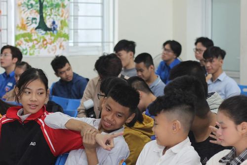 Tâm huyết từ một nhà giáo của những học sinh khiếm thính