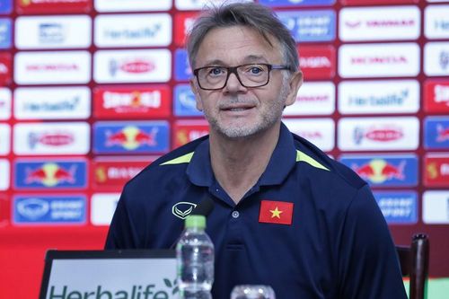 HLV Troussier: 'Iraq mạnh nhưng đội tuyển Việt Nam có quyết tâm rất cao'