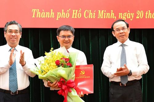 Bí thư Thành ủy TPHCM giao nhiệm vụ cho Trưởng Ban Dân vận Thành ủy và Chánh Văn phòng Thành ủy TPHCM