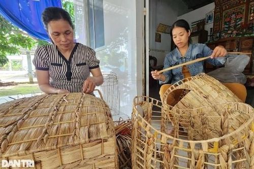 Khởi nghiệp với cây lục bình, người phụ nữ Khmer có thu nhập tốt