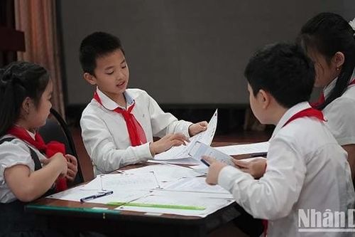 Gieo lòng biết ơn thầy cô trong con em cộng đồng người Việt Nam tại Nga