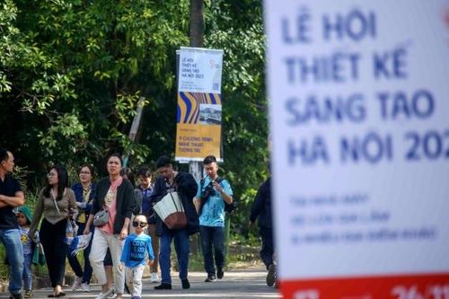 Hàng vạn du khách đến trải nghiệm không gian nghệ thuật tại Nhà máy xe lửa Gia Lâm