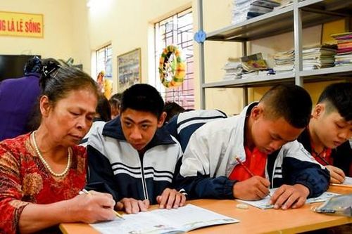 Nhóm cô giáo 16 năm gieo chữ cho trẻ khuyết tật trong chùa