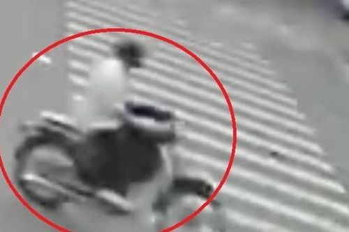 Truy tìm thanh niên tông chết cụ ông đi bộ ở Bình Dương