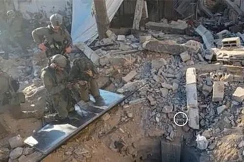 Israel công bố video con tin ở bệnh viện Al-Shifa, tìm thấy đường hầm sâu 10 m
