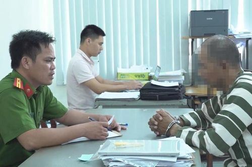 Mua thuốc ngủ bỏ vào ly rượu bạn nhậu, cướp tài sản