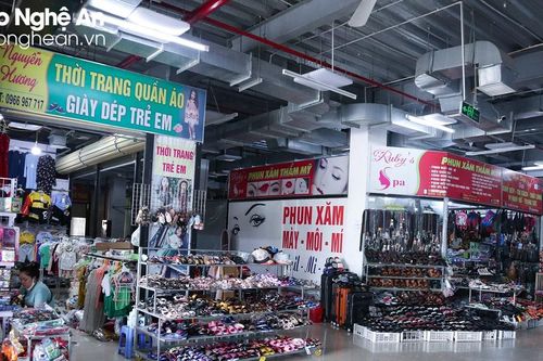 Nhiều chợ truyền thống ế ẩm: Vì đâu nên nỗi...?