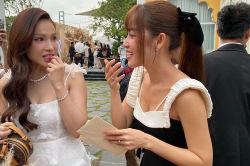 Puka lần đầu 'chạm mặt' với Khả Như giữa tin đồn nghỉ chơi, thái độ cả hai gây chú ý