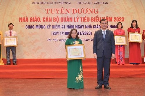 Gia Lai có 3 giáo viên được tôn vinh, khen thưởng nhân dịp 41 năm Ngày Nhà giáo Việt Nam