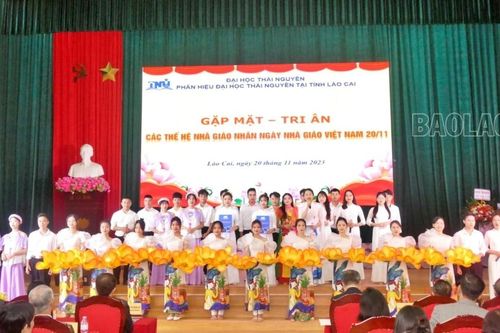 Phân hiệu Đại học Thái Nguyên tại Lào Cai tổ chức gặp mặt, tri ân các thế hệ nhà giáo