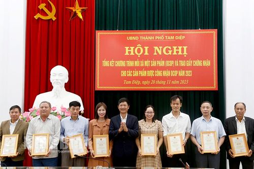 Thành phố Tam Điệp trao giấy chứng nhận OCOP cho 13 sản phẩm
