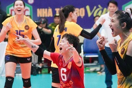 Nữ Ninh Bình LP Bank lần đầu lên ngôi vô địch