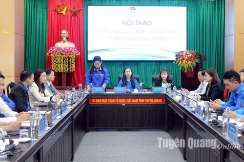 Hội thảo 'Tuổi trẻ Tuyên Quang với nhiệm vụ giữ gìn và phát huy truyền thống quê hương cách mạng'