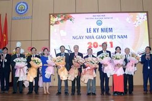 Các trường đại học kỷ niệm 41 năm Ngày Nhà giáo Việt Nam