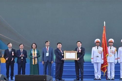 Chủ tịch Quốc hội Vương Đình Huệ dự Lễ kỷ niệm 60 năm thành lập Học viện Tài chính