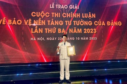 Người thầy tận tụy vì sự nghiệp trồng người