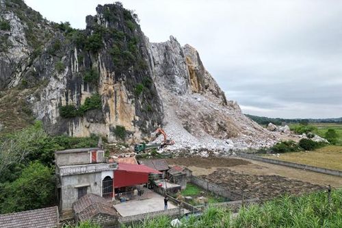 Mỏ đá 'hành dân' nhiều năm