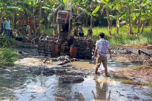 Lật máy cày, 1 người tử vong