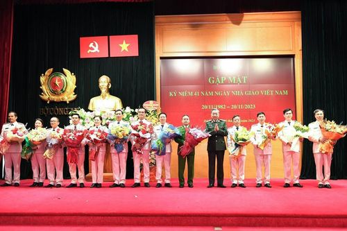 Tri ân các thế hệ nhà giáo lực lượng Công an nhân dân