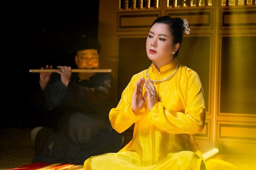Đinh Hiền Anh tái xuất sau hơn 1 năm im ắng