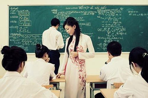Những bài hát xúc động về thầy cô và mái trường đi cùng năm tháng