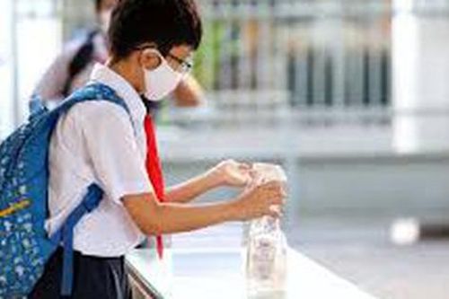 Có cần tiếp tục giám sát COVID-19 khi đã trở thành bệnh truyền nhiễm nhóm B?