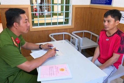 Cán bộ xã chiếm đoạt gần 500 triệu đồng của người dân