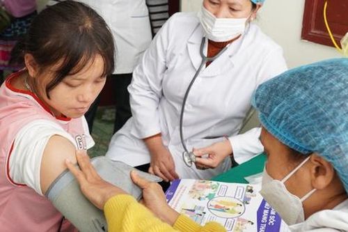 Khám, tư vấn sức khỏe sinh sản miễn phí cho phụ nữ dân tộc thiểu số tỉnh Lai Châu