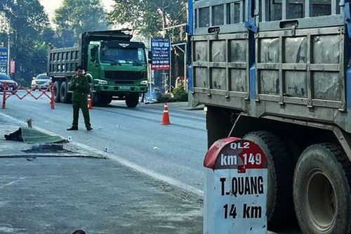 Chui xuống gầm sửa xe, người đàn ông tử vong thương tâm do xe bất ngờ lăn bánh