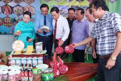 Trên 400 gian hàng tham gia Hội chợ thương mại Sóc Trăng