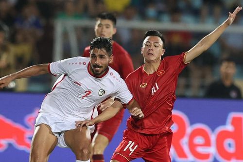 Đến lúc HLV Troussier 'ngửa bài'