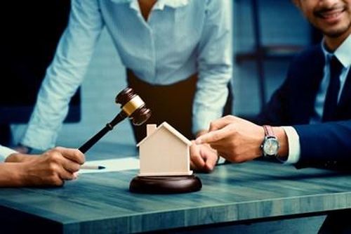 Mỹ: Từ văn hóa thích kiện tới cửa kiếm tiền của các công ty luật