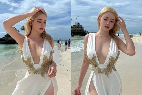 Gái xinh Hàn Quốc diện váy nữ thần 'sáng bừng' trên bãi biển