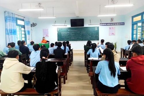 100% học sinh Thừa Thiên – Huế trở lại trường sau lũ lớn
