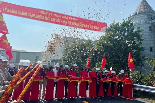 Khánh thành đường mẫu cao tốc Đồng bằng sông Cửu Long
